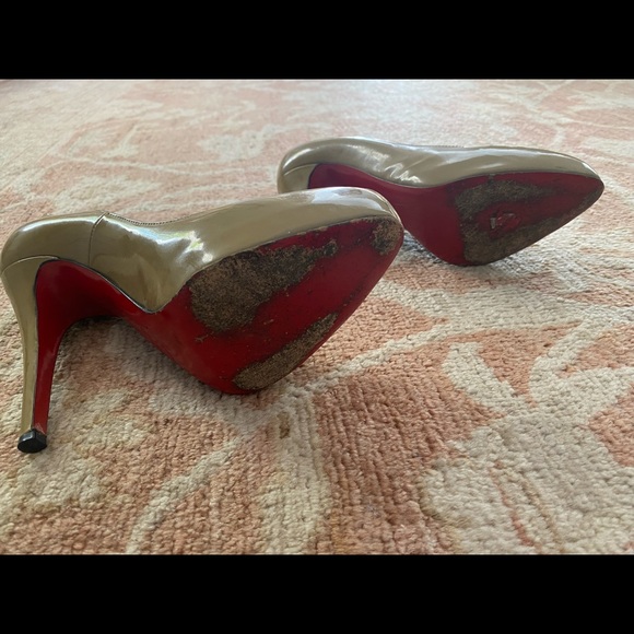 Christian Louboutin tan leather platform pumps - Picture 9 of 11